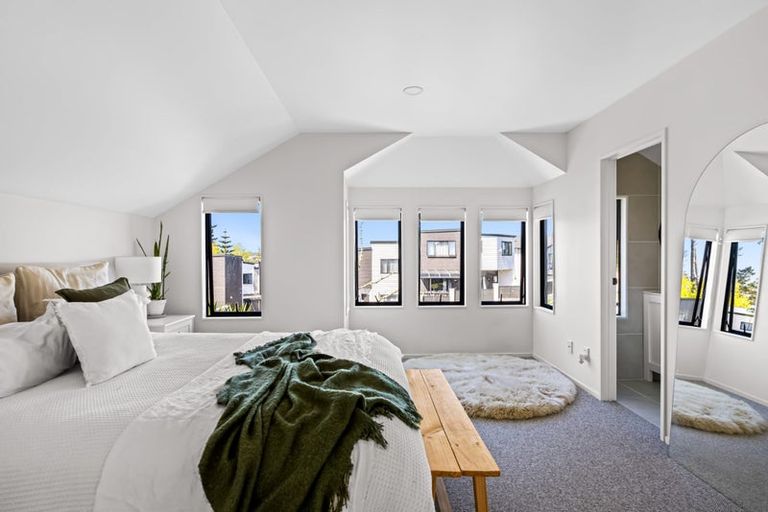 Photo of property in 4/48 Schnapper Rock Road, Schnapper Rock, Auckland, 0632