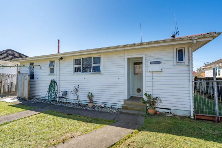 Photo of property in 1071 Hazelmere Crescent, Te Awamutu, 3800