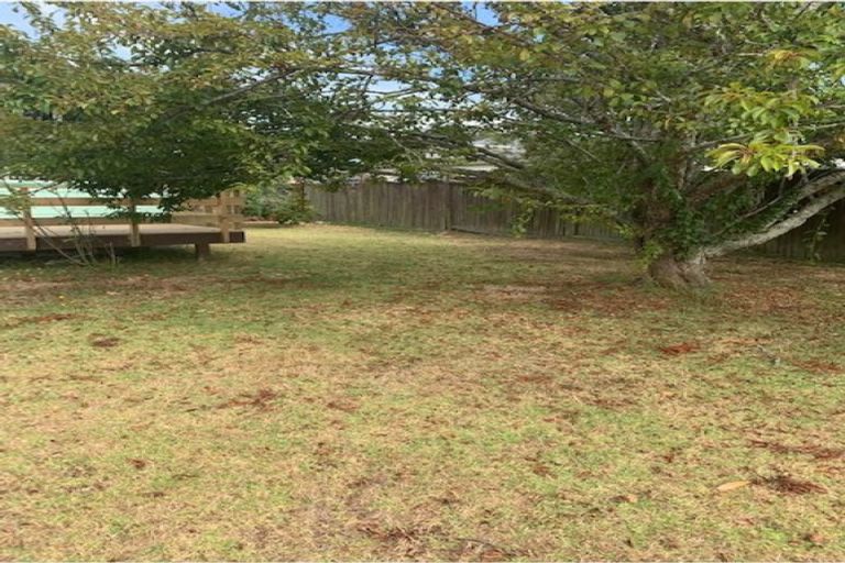 Photo of property in 2/1 Matua Place, Clendon Park, Auckland, 2103