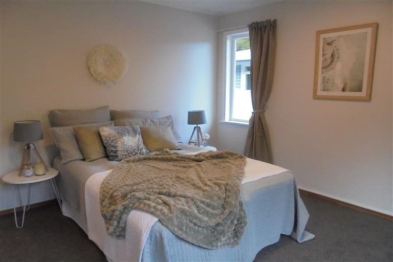 Photo of property in 8 John Street, Stokes Valley, Lower Hutt, 5019