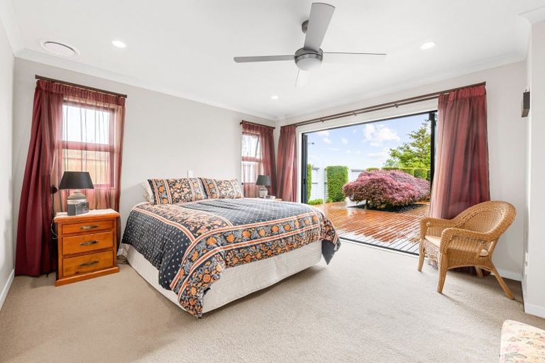 Photo of property in 2 Compton Grove, Huntington, Hamilton, 3210