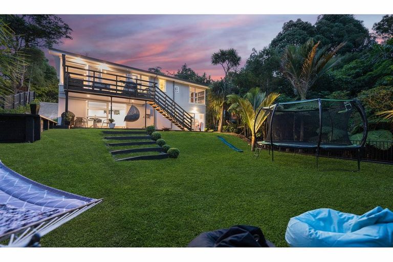 Photo of property in 105 Wood Bay Road, Titirangi, Auckland, 0604