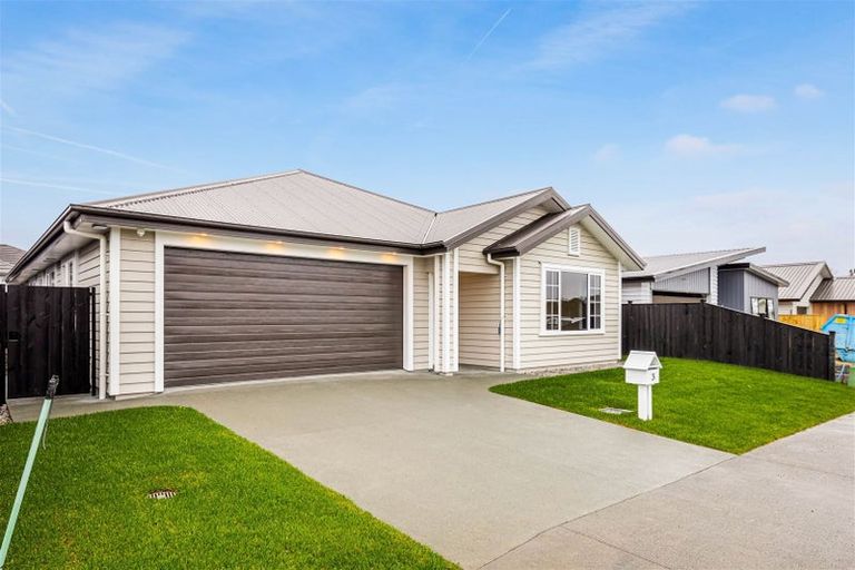 Photo of property in 3 Brodie Lane, Wainui, 0932