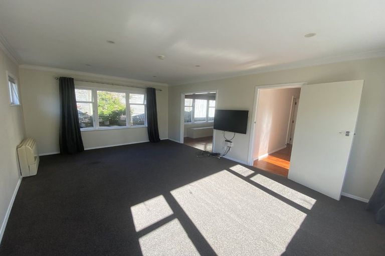 Photo of property in 11 Huia Street, Tawa, Wellington, 5028