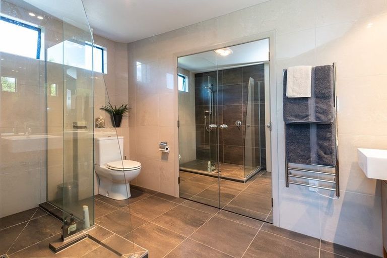 Photo of property in 141 Point View Drive, East Tamaki Heights, Auckland, 2016