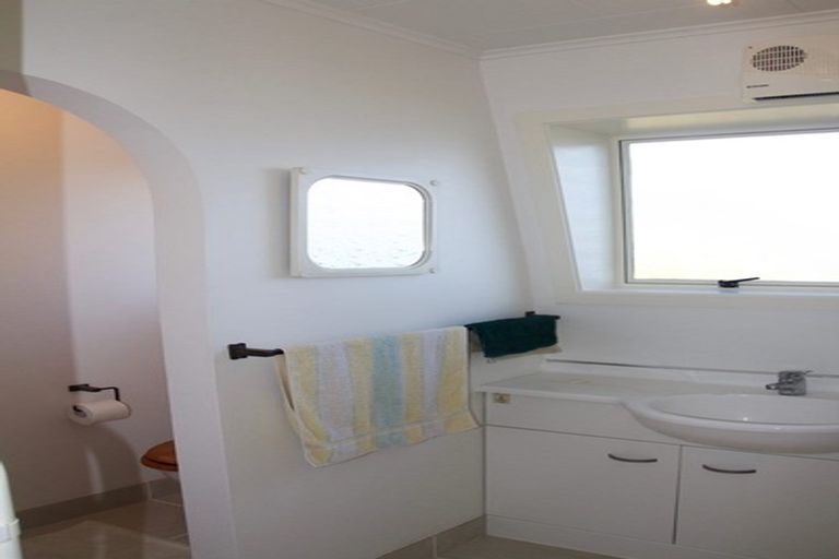 Photo of property in 283 Patons Rock Road, Patons Rock, Takaka, 7182