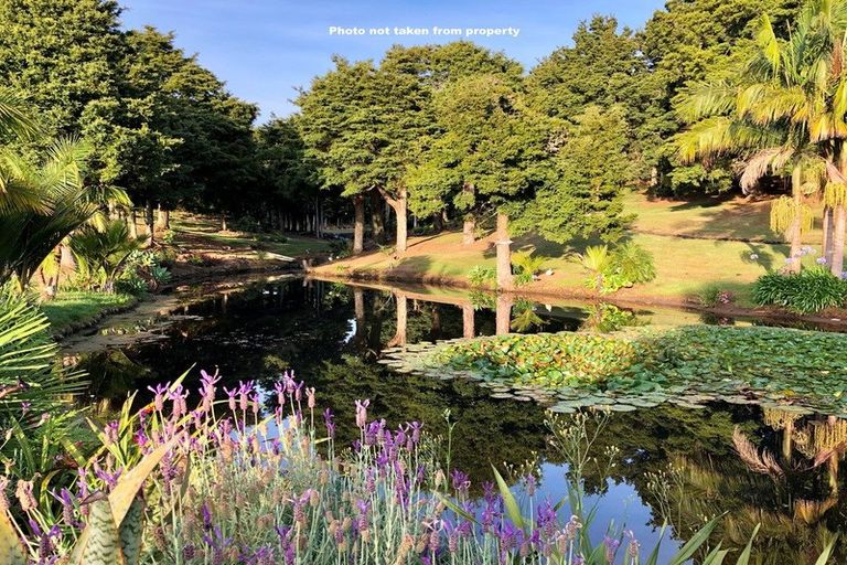 Photo of property in 33 Amsharlo Drive, Kerikeri, 0230