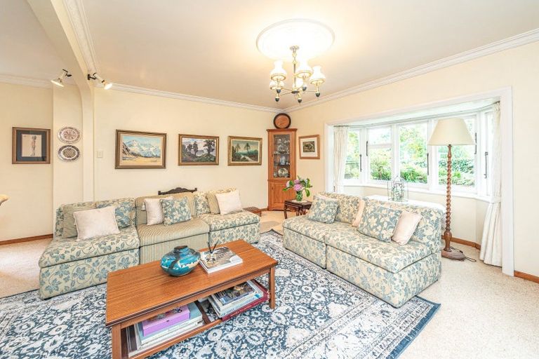 Photo of property in 15 Selwyn Crescent, College Estate, Whanganui, 4500