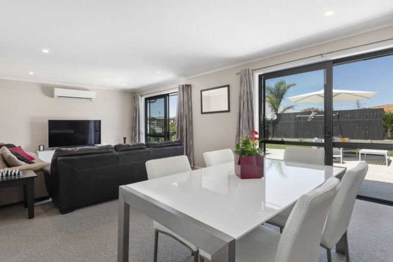 Photo of property in 3 Lakeside Terrace, Omokoroa, 3114