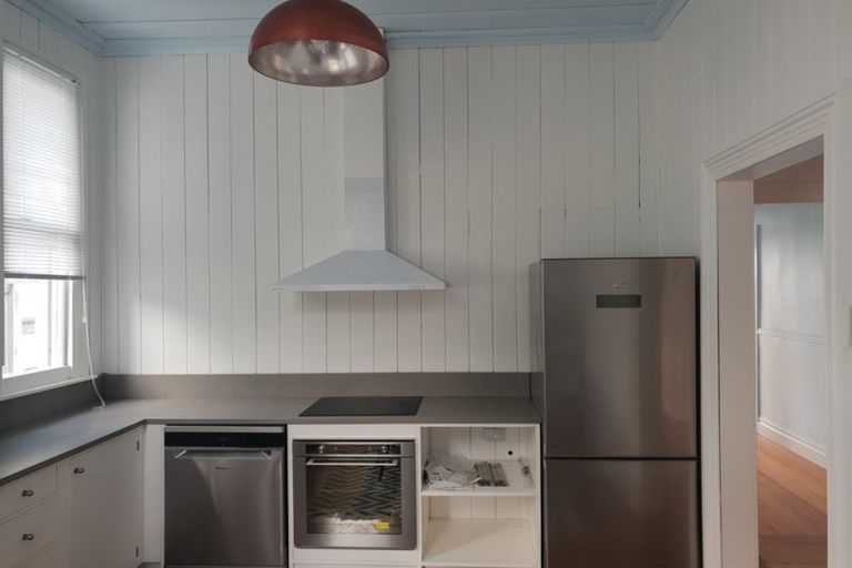 Photo of property in 21 Shine Road, South Head, Helensville, 0874