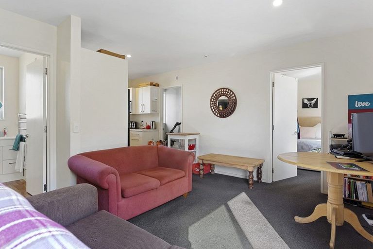 Photo of property in 2/235 Salisbury Street, Christchurch Central, Christchurch, 8013