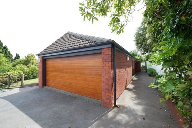 Photo of property in 10 Heaton Rhodes Place, Cashmere, Christchurch, 8022