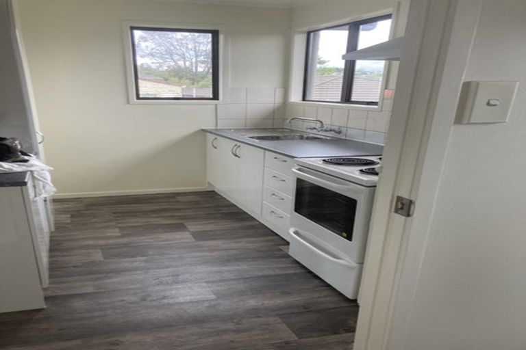 Photo of property in 2/67 Sunvue Road, Glen Eden, Auckland, 0602