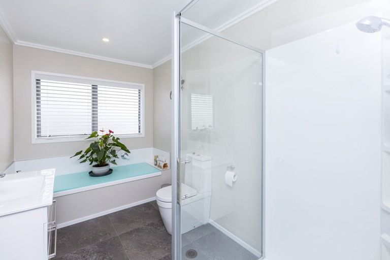 Photo of property in 27 Ashington Road, Silverstream, Upper Hutt, 5019