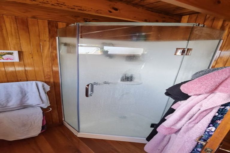 Photo of property in 62 Edgewater Drive, Pakuranga, Auckland, 2010