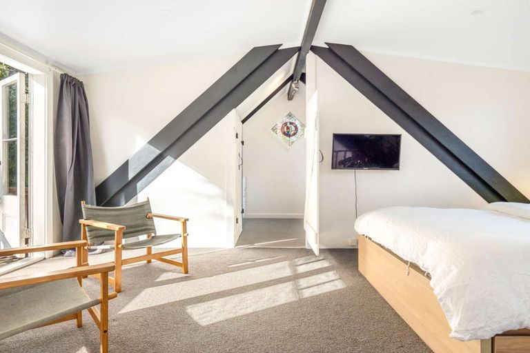 Photo of property in 33 Tainui Road, Titirangi, Auckland, 0604