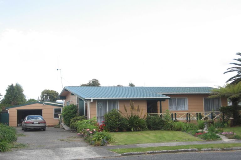 Photo of property in 2 Dickens Place, Leamington, Cambridge, 3432