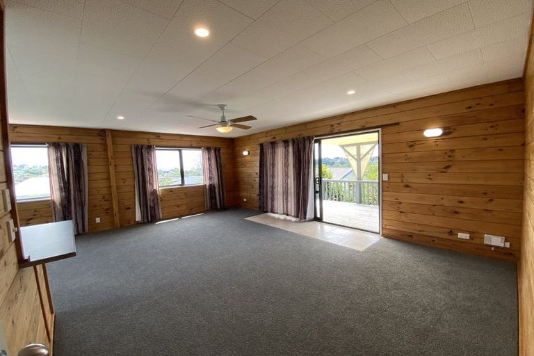 Photo of property in 27a Holiday Road, Stanmore Bay, Whangaparaoa, 0932