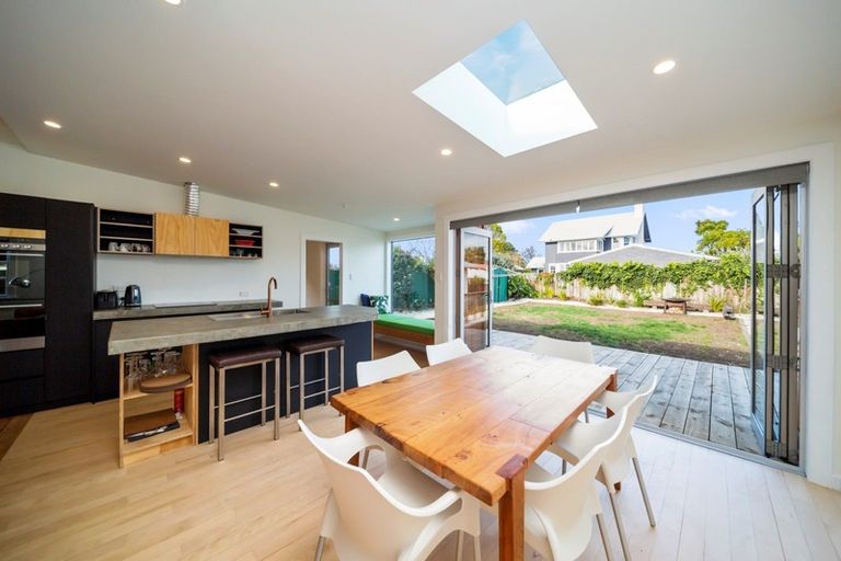 Photo of property in 167 Saint Aubyn Street, New Plymouth, 4310