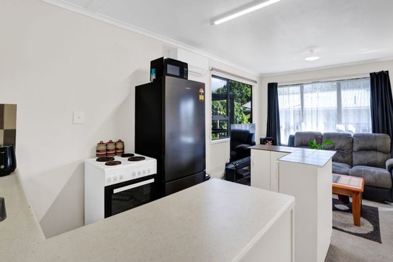 Photo of property in 6c Oswald Place, Stratford, 4332