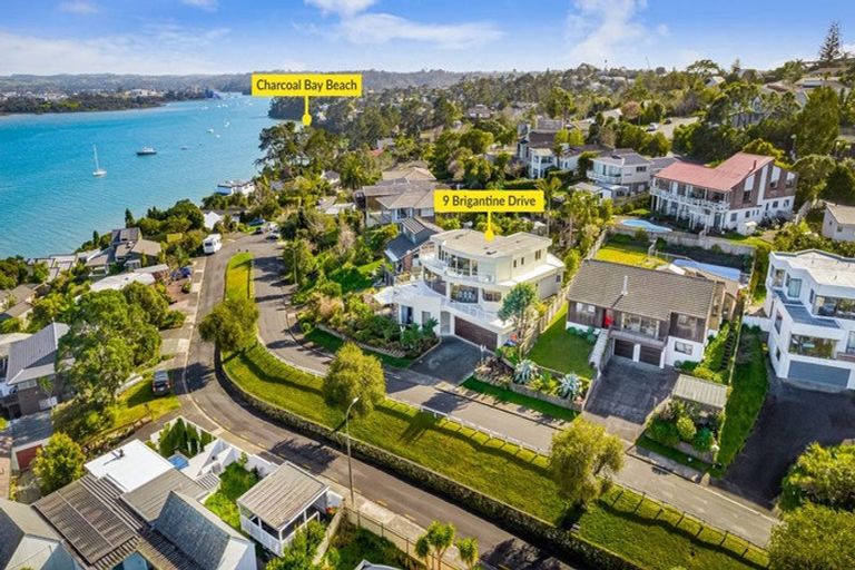 Photo of property in 9 Brigantine Drive, Beach Haven, Auckland, 0626