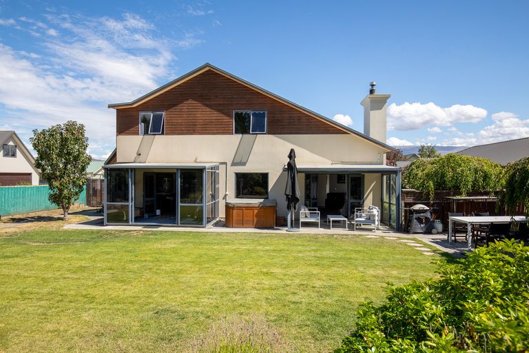 Photo of property in 9 Spruce Close, Alexandra, 9320