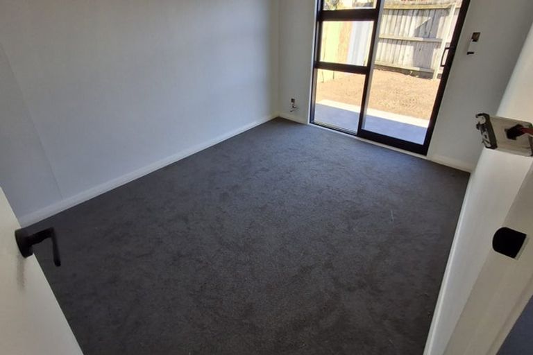 Photo of property in 15 Wainui Avenue, Point Chevalier, Auckland, 1022