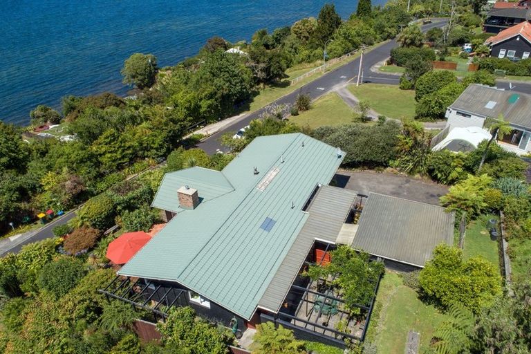 Photo of property in 180 Kawaha Point Road, Kawaha Point, Rotorua, 3010