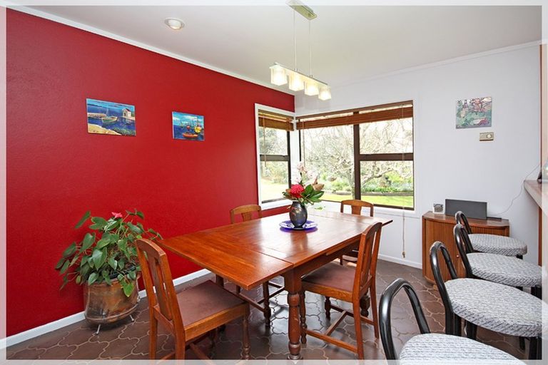 Photo of property in 214 Kawiu Road, Levin, 5510