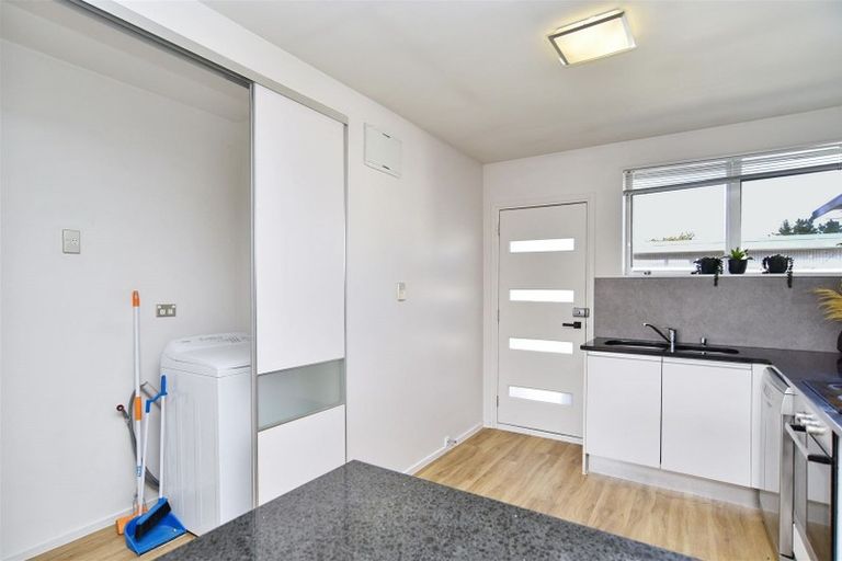 Photo of property in 2/27 Brockworth Place, Riccarton, Christchurch, 8011