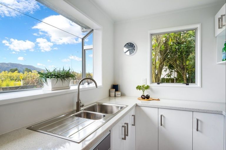 Photo of property in 264d Grounsell Crescent, Belmont, Lower Hutt, 5010