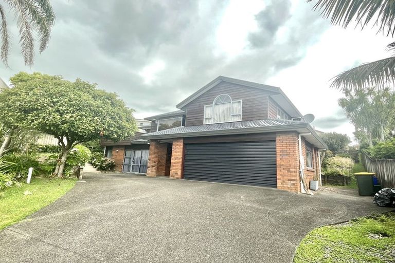 Photo of property in 35 Peretao Rise, The Gardens, Auckland, 2105