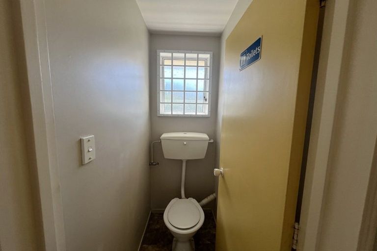 Photo of property in 2/98 Peverel Street, Riccarton, Christchurch, 8041