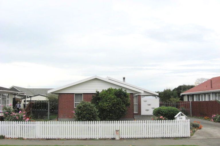 Photo of property in 143 Yaldhurst Road, Sockburn, Christchurch, 8042