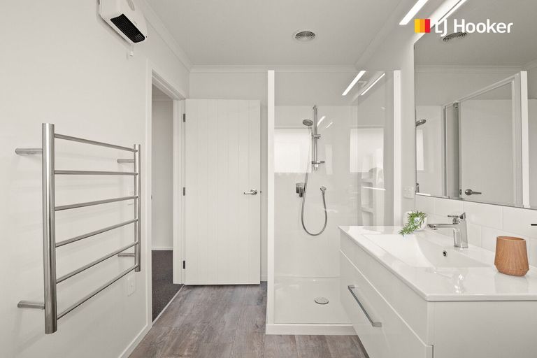 Photo of property in 17 Glendermid Close, Sawyers Bay, Port Chalmers, 9023