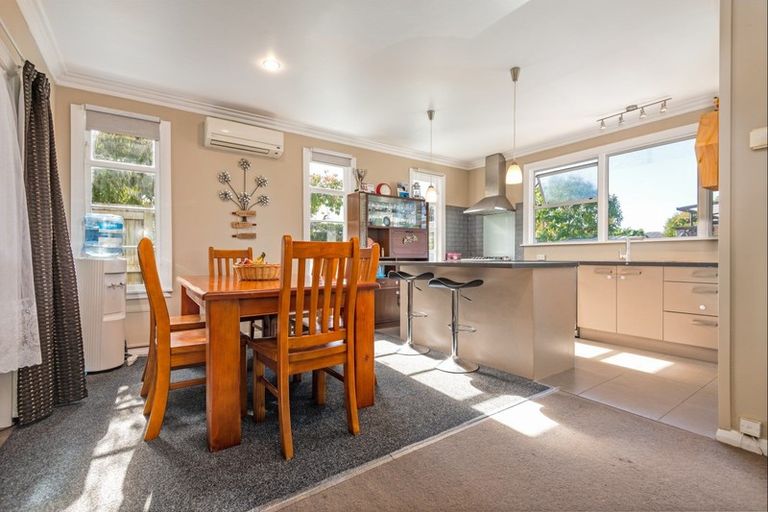 Photo of property in 211 Vogel Street, Roslyn, Palmerston North, 4414