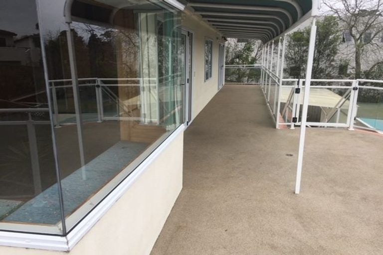 Photo of property in 36 Bronzewing Terrace, Unsworth Heights, Auckland, 0632