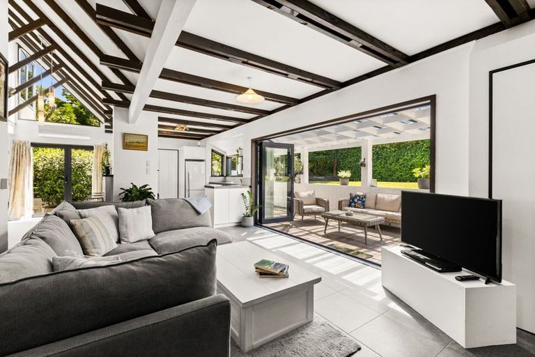 Photo of property in 13d Lovat Street, Havelock North, 4130