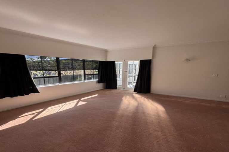 Photo of property in 44 Kings Crescent, Hutt Central, Lower Hutt, 5010