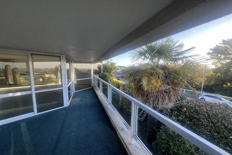 Photo of property in 1/2a Cracroft Terrace, Cashmere, Christchurch, 8022