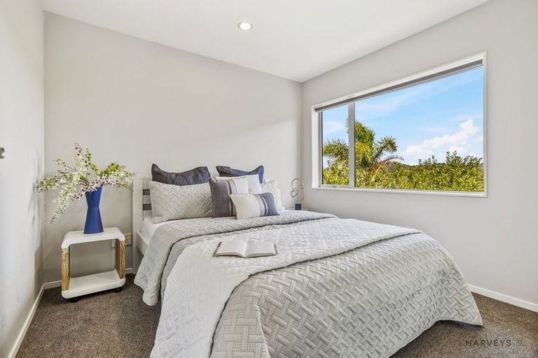 Photo of property in 75a Pleasant Road, Glen Eden, Auckland, 0602