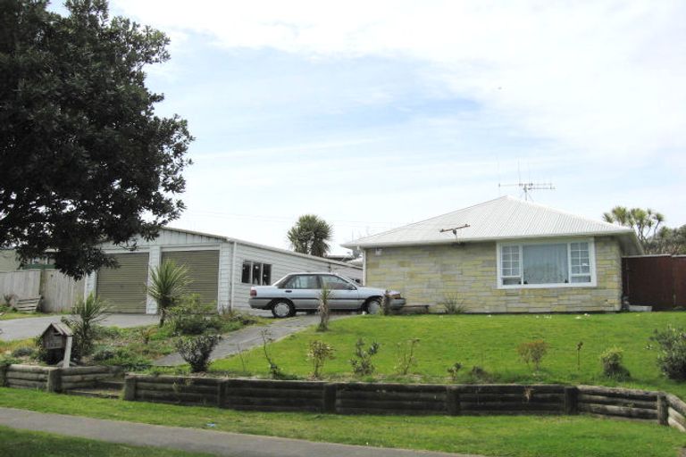Photo of property in 84 Polson Street, Castlecliff, Whanganui, 4501