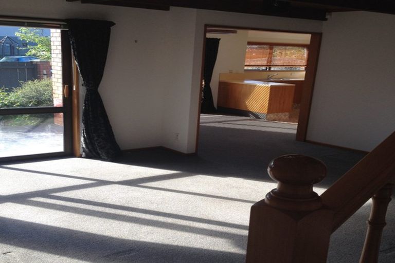 Photo of property in 2/11 Harrods Court, Ilam, Christchurch, 8053