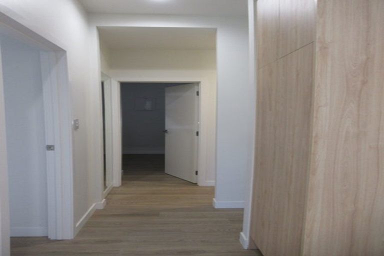 Photo of property in 2 Nikau Street, New Lynn, Auckland, 0600