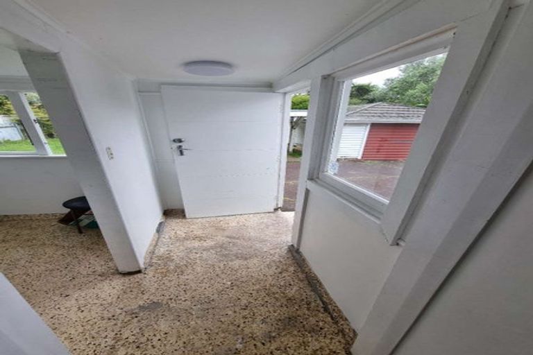 Photo of property in 420 Old Te Atatu Road, Te Atatu Peninsula, Auckland, 0610