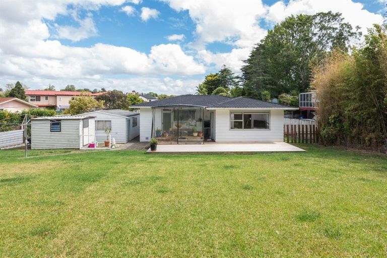 Photo of property in 62 Chilcott Road, Henderson, Auckland, 0612