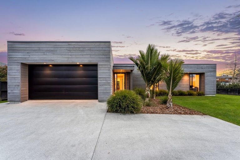 Photo of property in 2 Shearwater Lane, Point Wells, 0986