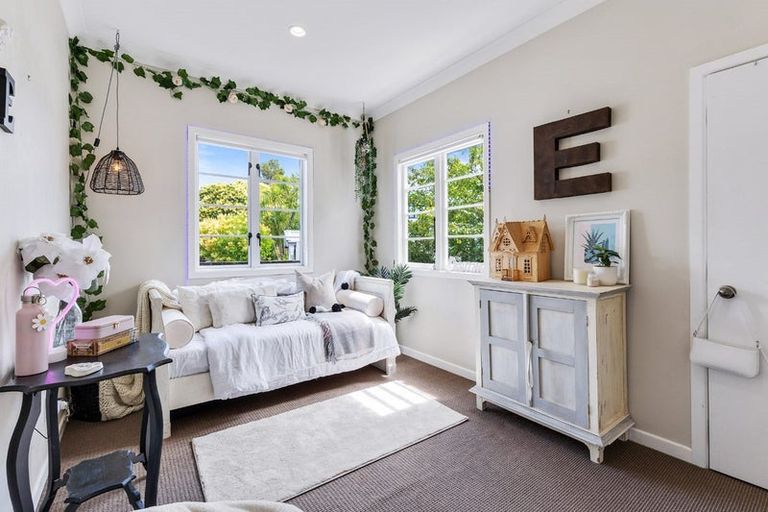 Photo of property in 63 Sylvia Road, Hillcrest, Auckland, 0627