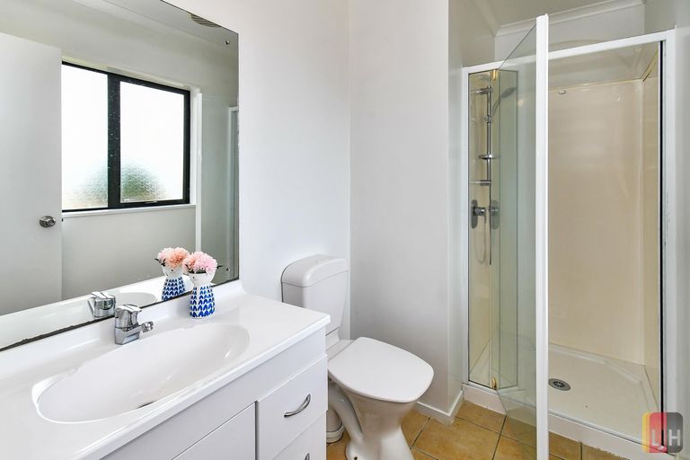 Photo of property in 325 Mahia Road, Weymouth, Auckland, 2103