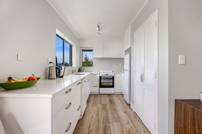 Photo of property in 1/262 Don Buck Road, Massey, Auckland, 0614